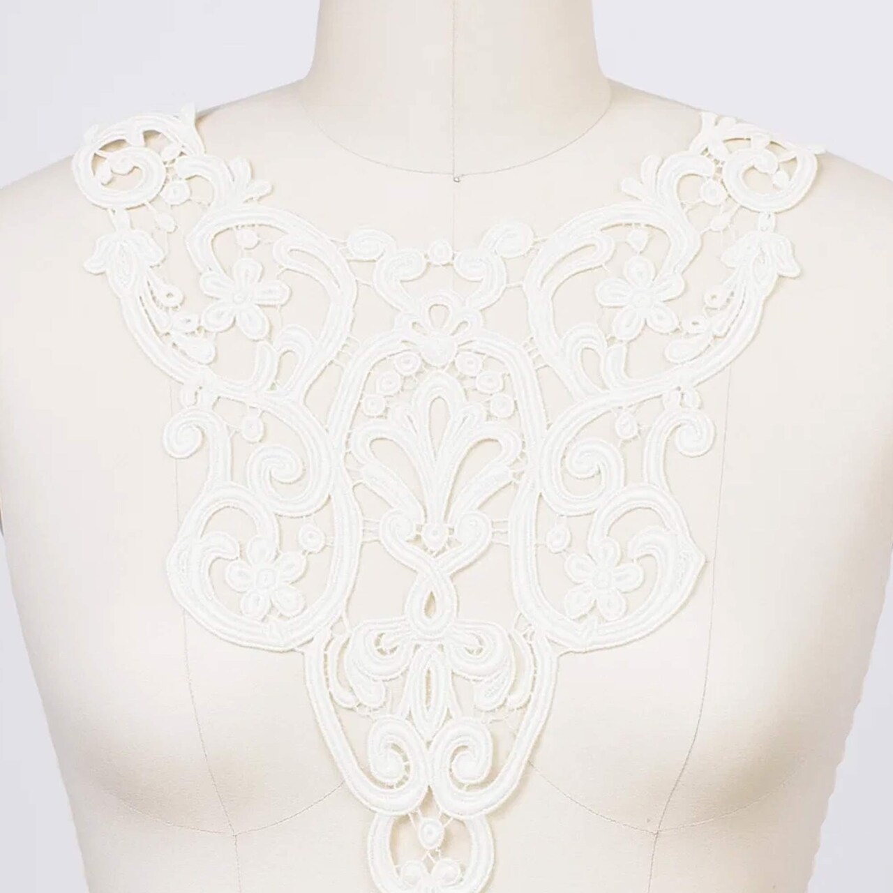 1 Piece White Venice Lace V Shaped Applique for Bridal Gown Bodice or Collar Embellishment